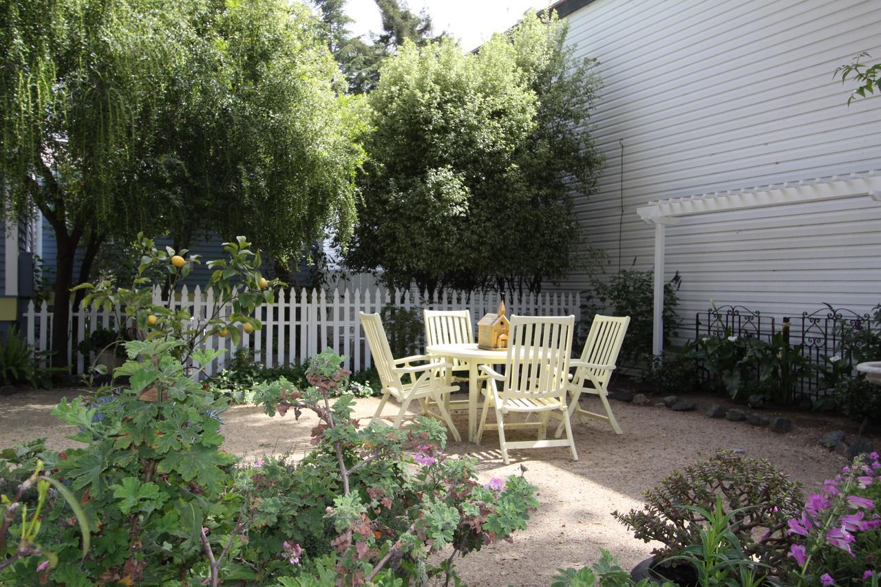 Olallieberry Inn Bed And Breakfast Cambria Exteriör bild