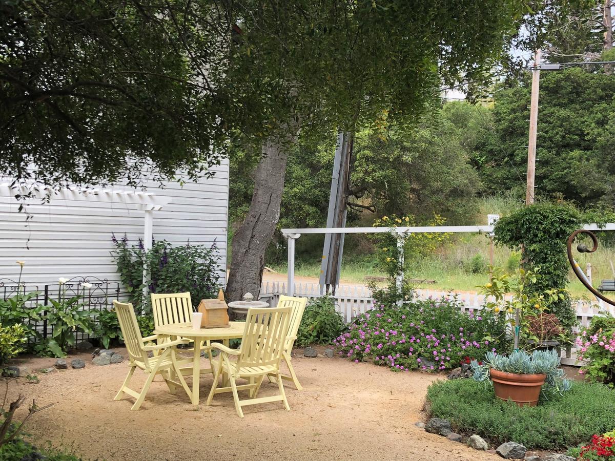 Olallieberry Inn Bed And Breakfast Cambria Exteriör bild